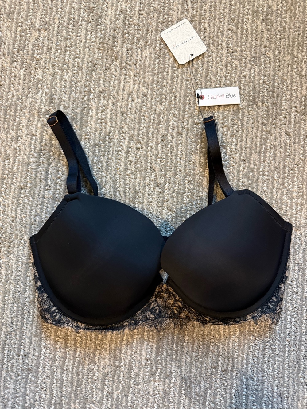 Intimately FP Skarlett Blue 34D T-Shirt Bra Black Lace Underwire Contour NWT